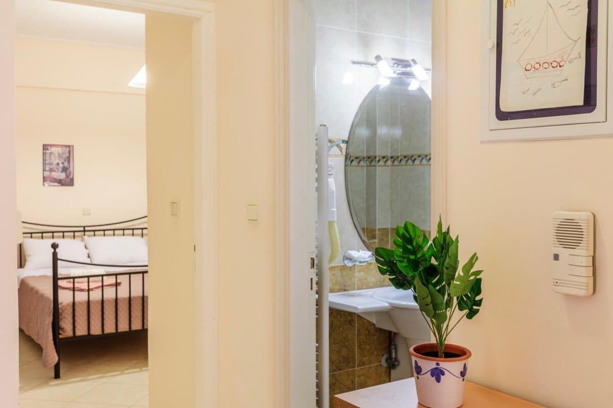 Spacious Urban Haven-Family Home, Perfect Location Каламата Экстерьер фото