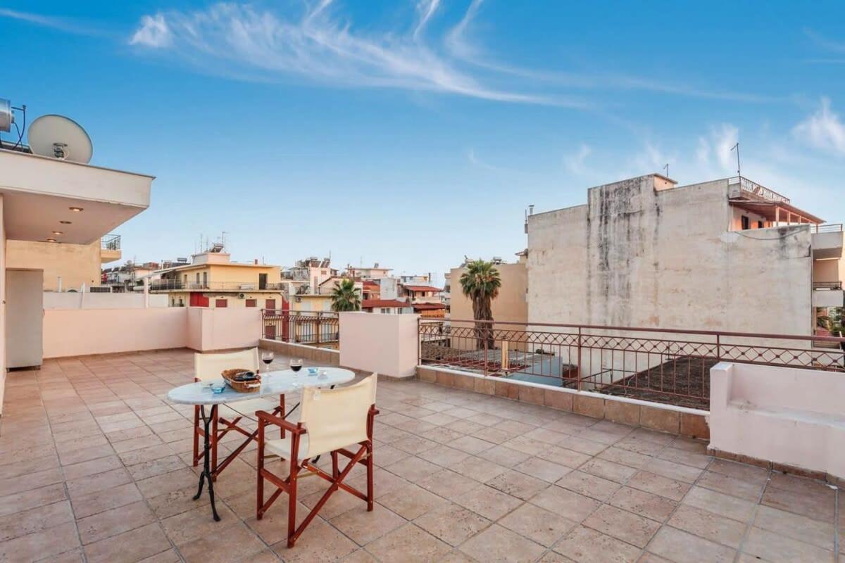 Spacious Urban Haven-Family Home, Perfect Location Каламата Экстерьер фото