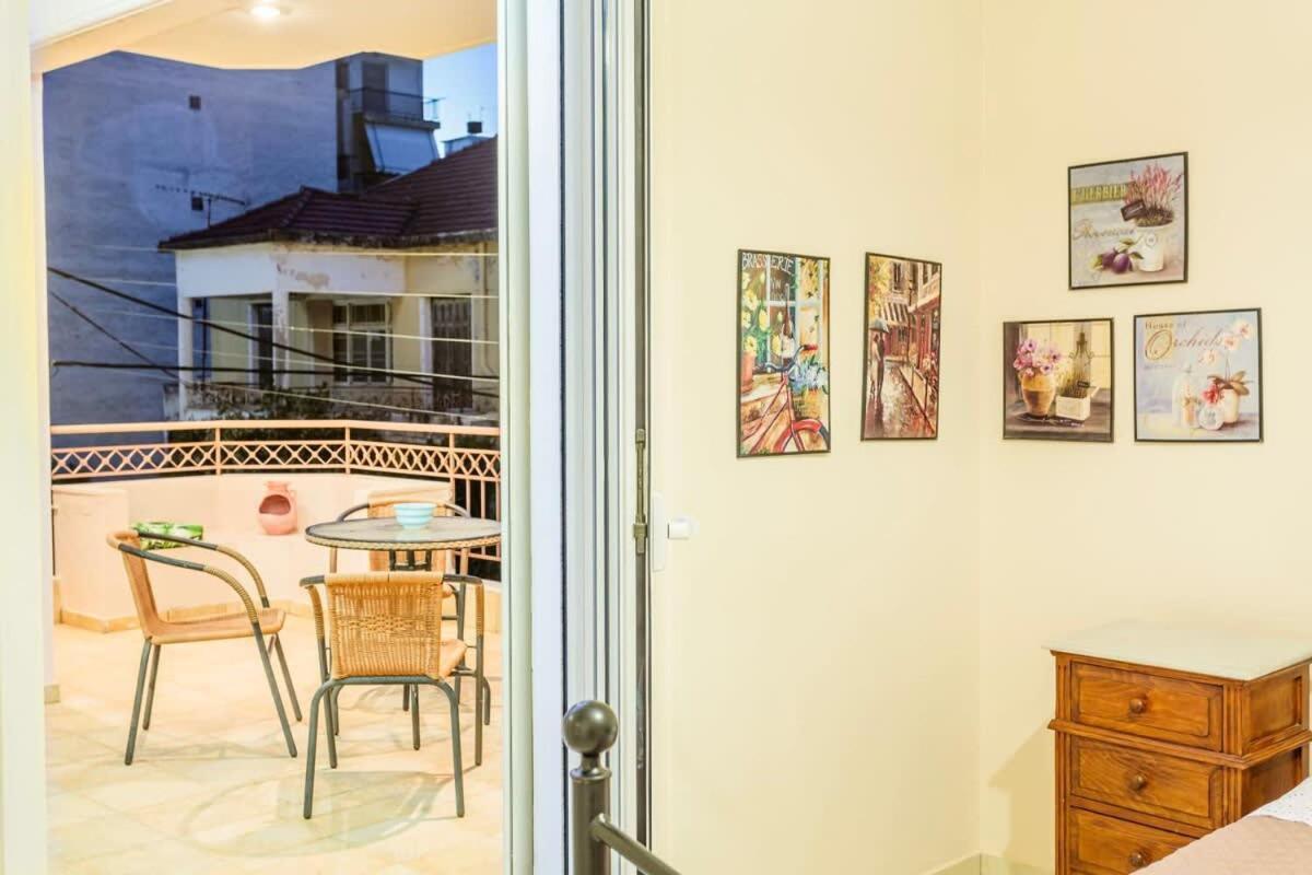Spacious Urban Haven-Family Home, Perfect Location Каламата Экстерьер фото