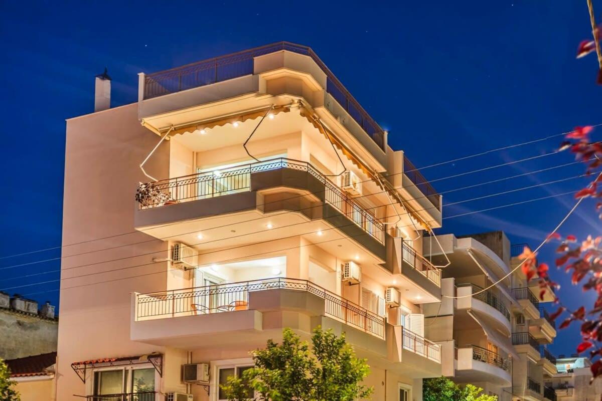 Spacious Urban Haven-Family Home, Perfect Location Каламата Экстерьер фото