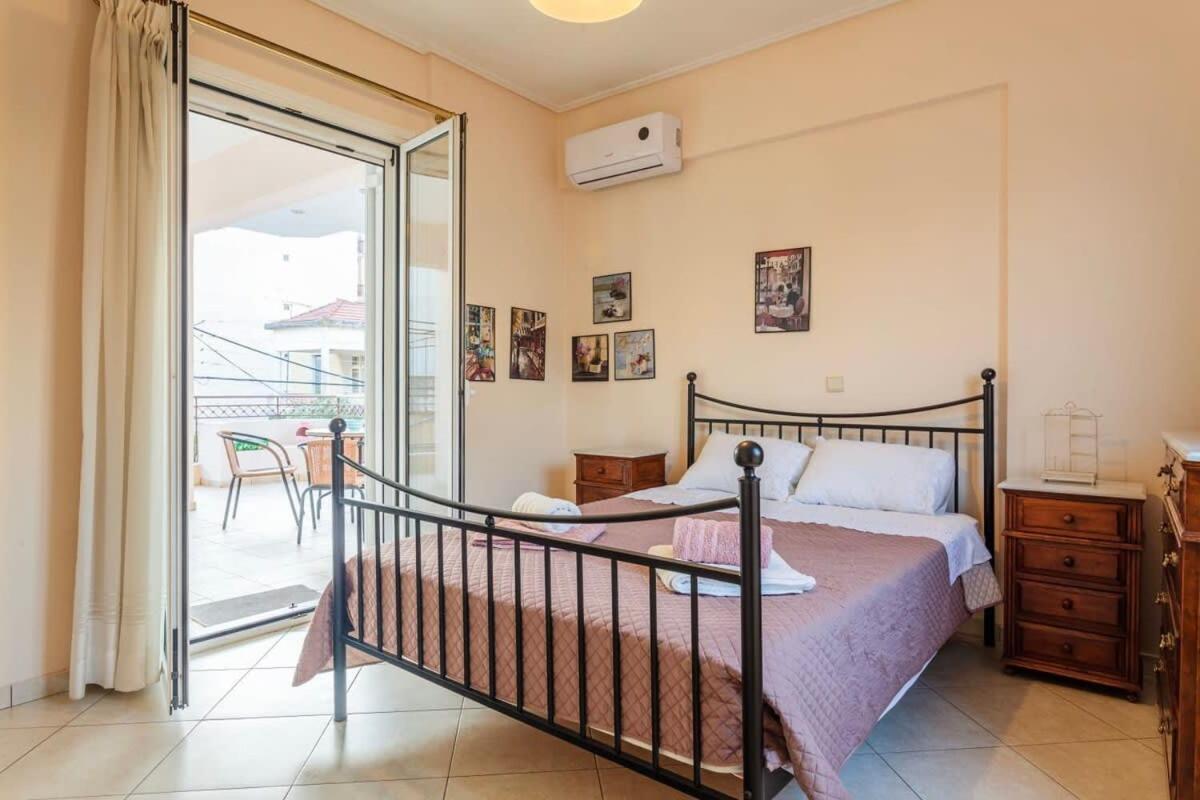 Spacious Urban Haven-Family Home, Perfect Location Каламата Экстерьер фото